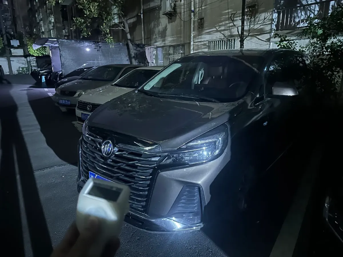 2023 Buick GL8 2.0T 237HP L4 9AT,autocango,china used car exporter,china ev exporter,chinese used car exporter,chinese used ev exporter