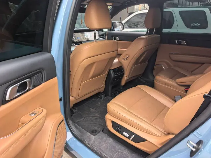 2021 Li ONE Range Extended 131HP REEV 40.5KWH,autocango,china used car exporter,china ev exporter,chinese used car exporter,chinese used ev exporter