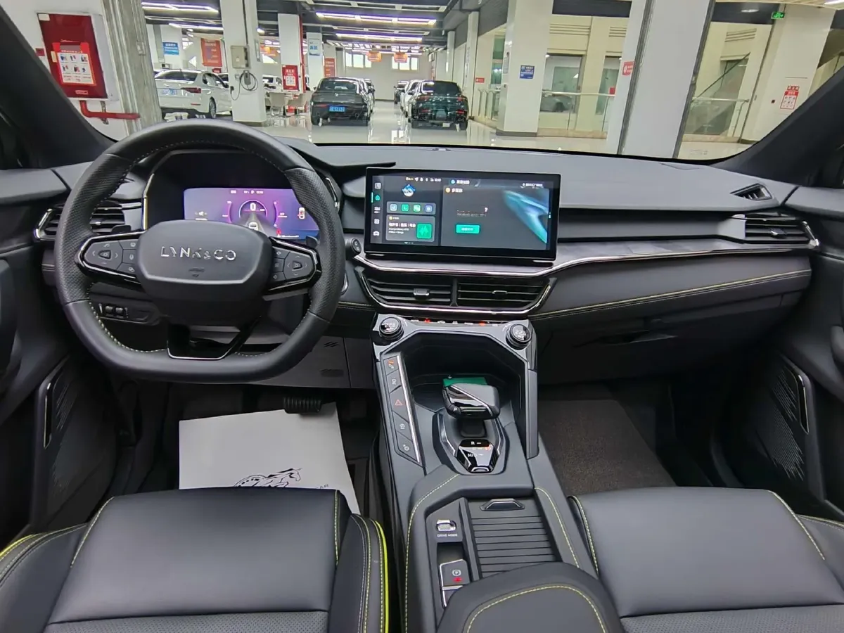 2023 LYNK&CO 06 1.5T 181HP L4 7DCT,autocango,china used car exporter,china ev exporter,chinese used car exporter,chinese used ev exporter