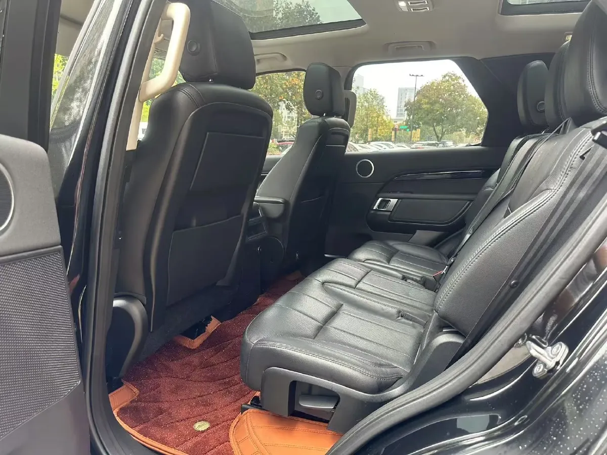 2018 Land Rover Discovery 2.0T 300HP L4 8AT,autocango,china used car exporter,china ev exporter,chinese used car exporter,chinese used ev exporter