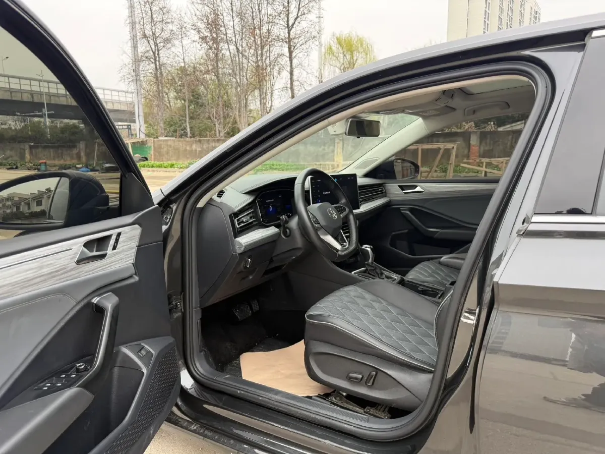 2023 Volkswagen Sagitar 1.5T 160HP L4 7DCT,autocango,china used car exporter,china ev exporter,chinese used car exporter,chinese used ev exporter