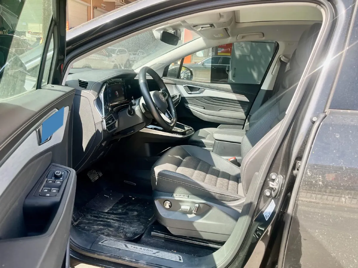 2023 Volkswagen Talagon 2.0T 220HP L4 7DCT,autocango,china used car exporter,china ev exporter,chinese used car exporter,chinese used ev exporter