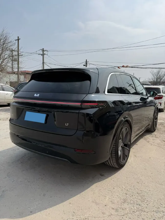 2024 Li L8 Range Extended 154HP REEV 52.3KWH,autocango,china used car exporter,china ev exporter,chinese used car exporter,chinese used ev exporter