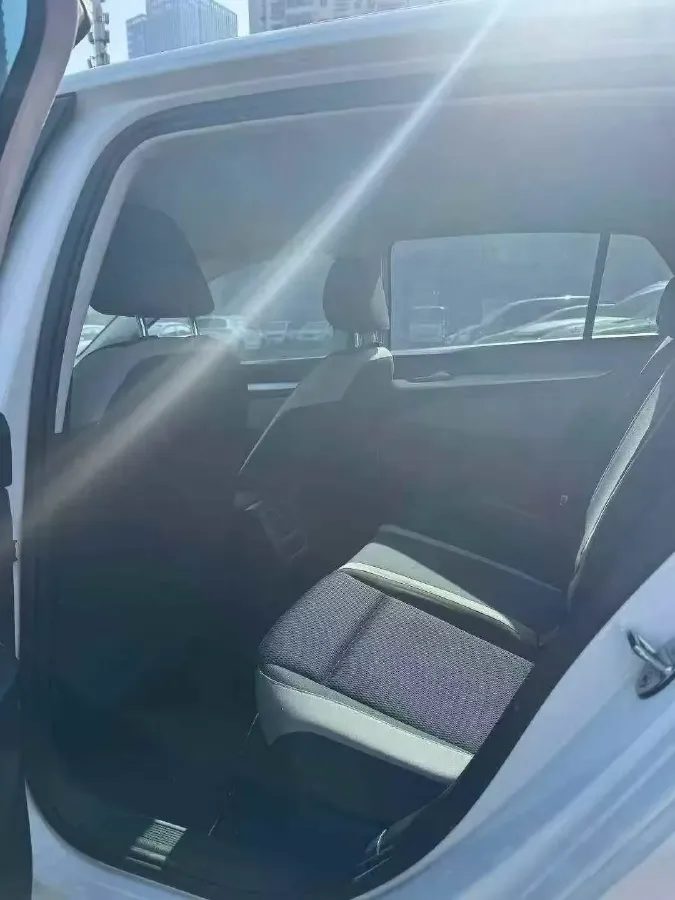 2021 Volkswagen Golf 1.2T 116HP L4 7DCT,autocango,china used car exporter,china ev exporter,chinese used car exporter,chinese used ev exporter