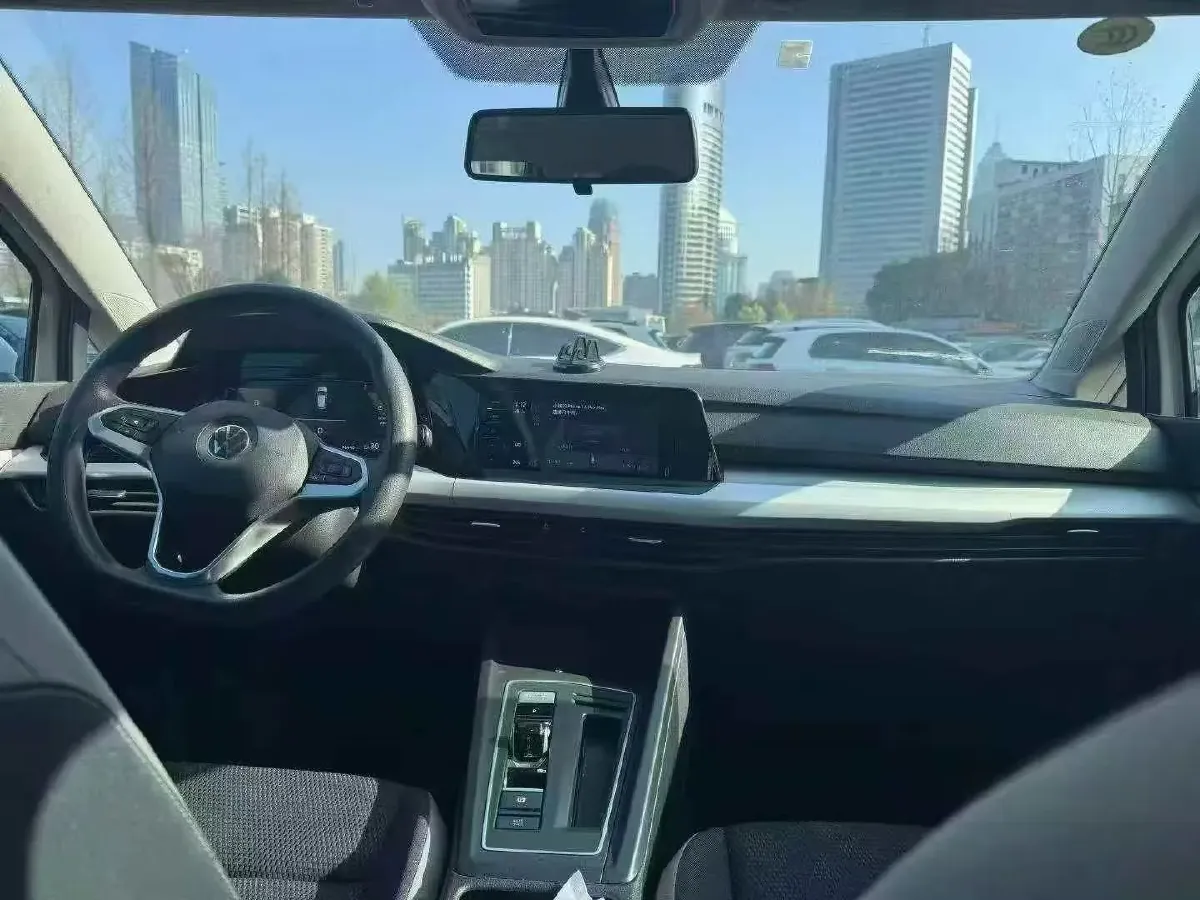 2021 Volkswagen Golf 1.2T 116HP L4 7DCT,autocango,china used car exporter,china ev exporter,chinese used car exporter,chinese used ev exporter