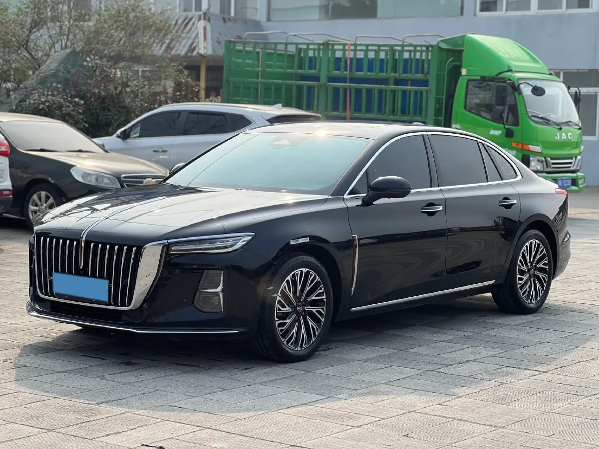 2025 HongQi H5 1.5T 169HP L4 1DHT Hybrid,autocango,china used car exporter,china ev exporter,chinese used car exporter,chinese used ev exporter