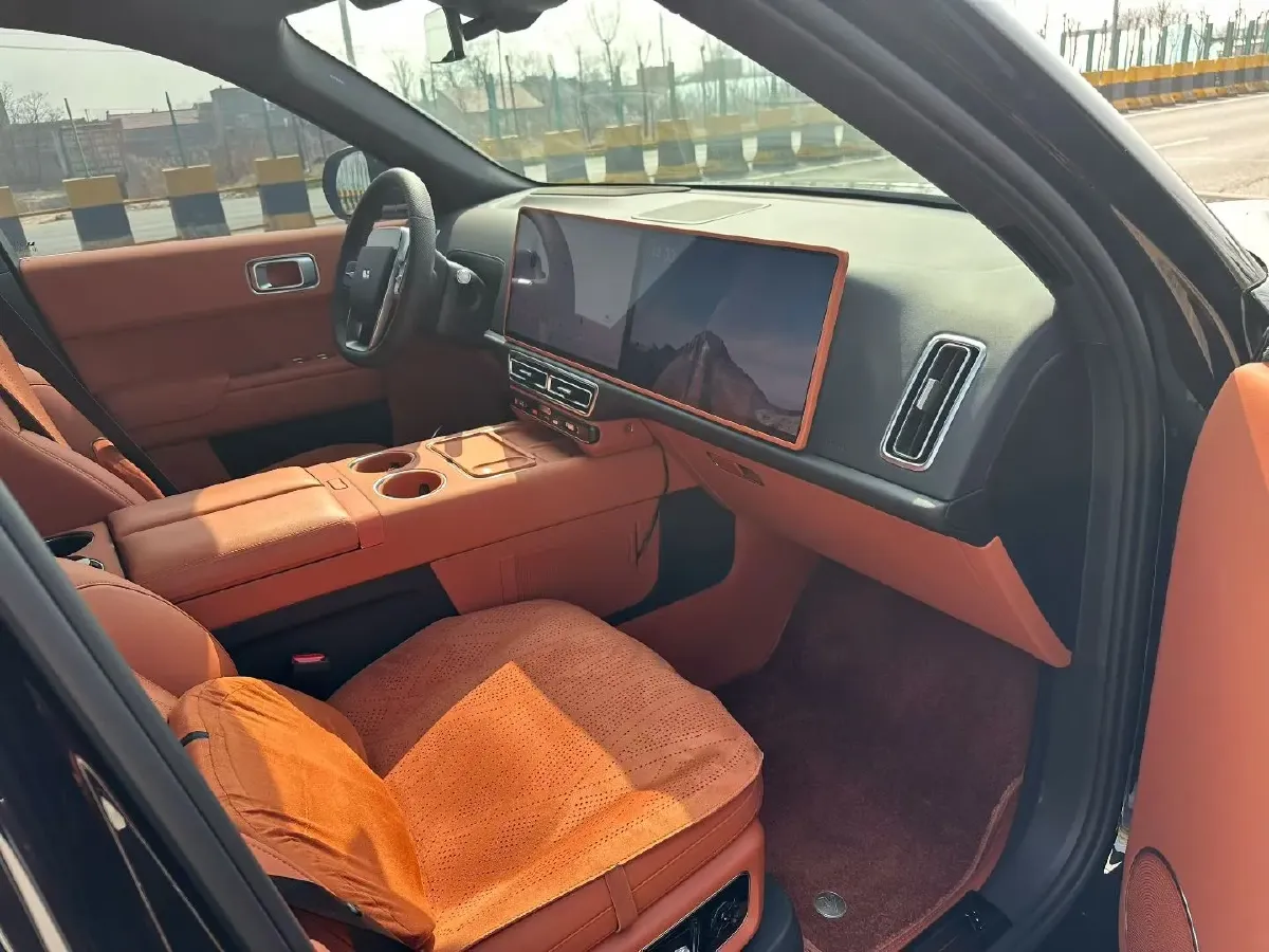 2025 Li L8 Range Extended 154HP REEV,autocango,china used car exporter,china ev exporter,chinese used car exporter,chinese used ev exporter