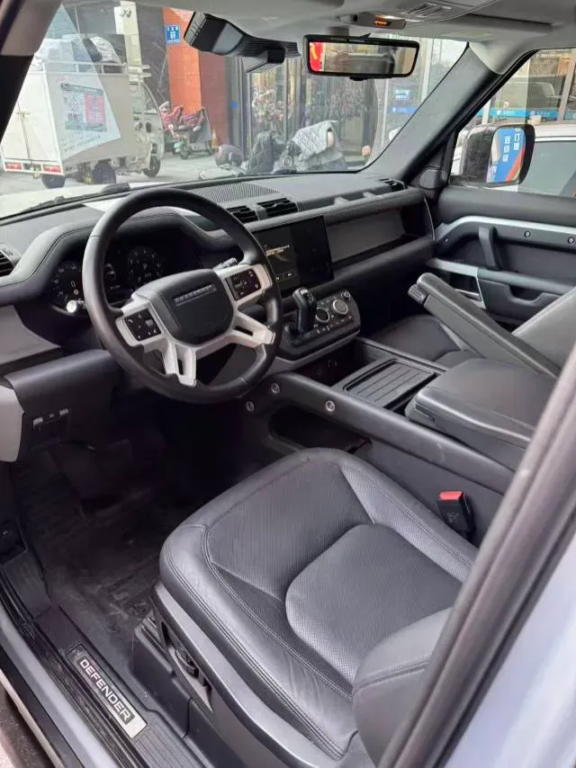 2023 Land Rover Defender 3.0T 400HP L6 8AT,autocango,china used car exporter,china ev exporter,chinese used car exporter,chinese used ev exporter