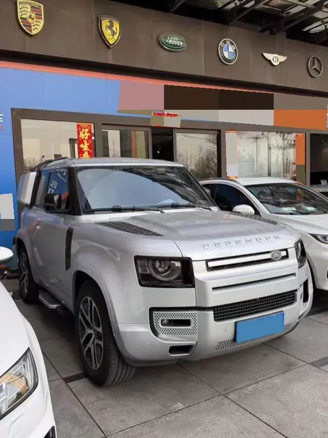 2023 Land Rover Defender 3.0T 400HP L6 8AT,autocango,china used car exporter,china ev exporter,chinese used car exporter,chinese used ev exporter