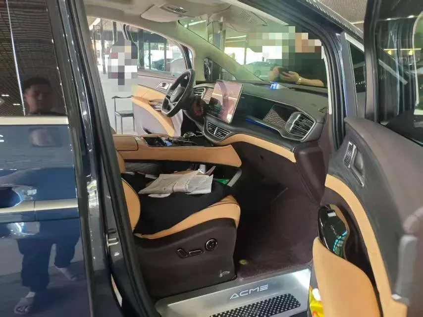 2024 Denza D9 1.5T 139HP L4 E-CVT PHEV 40KWH,autocango,china used car exporter,china ev exporter,chinese used car exporter,chinese used ev exporter