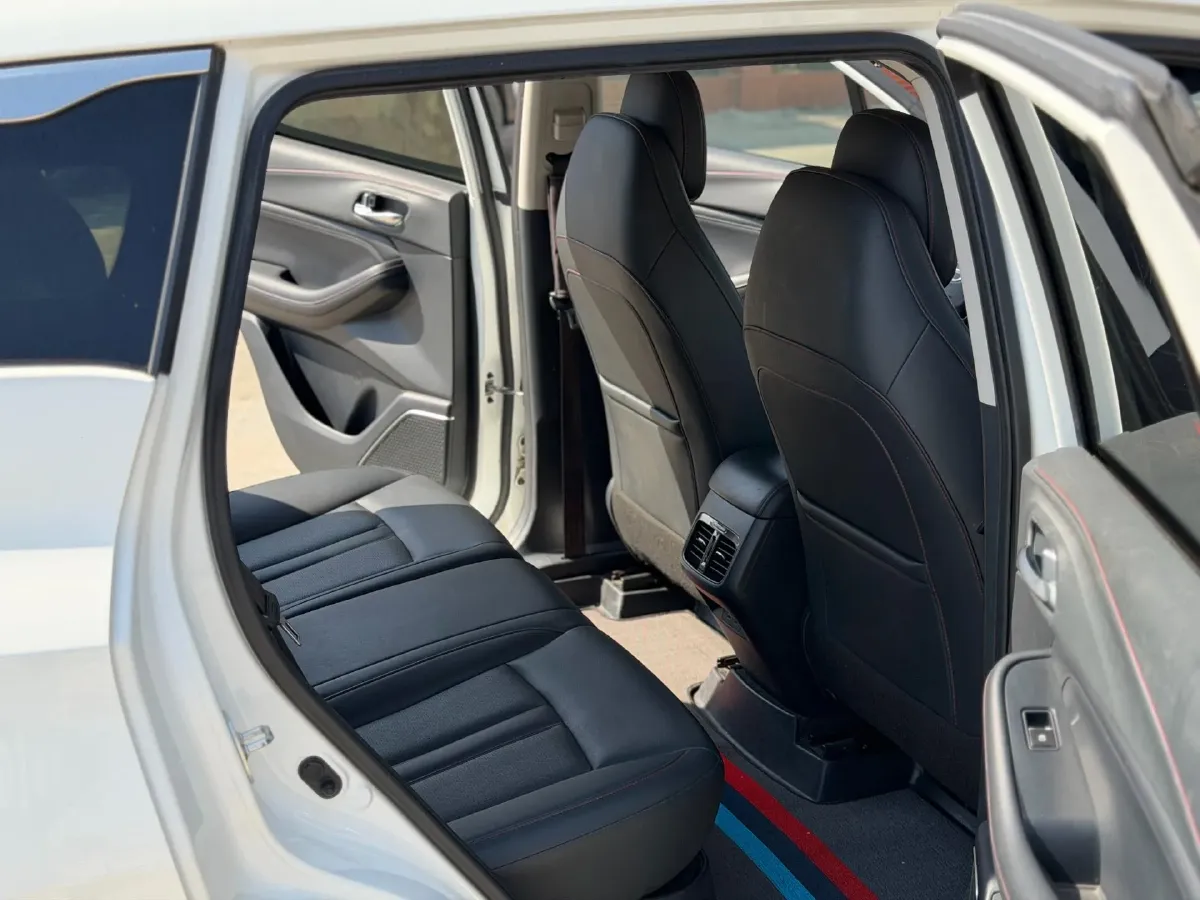 2021 GAC Trumpchi GS4 1.5T 169HP L4 6AT,autocango,china used car exporter,china ev exporter,chinese used car exporter,chinese used ev exporter