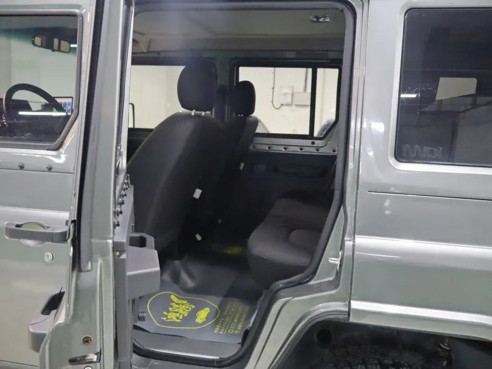 2022 BAW 212 2.0L 144HP L4 5MT,autocango,china used car exporter,china ev exporter,chinese used car exporter,chinese used ev exporter