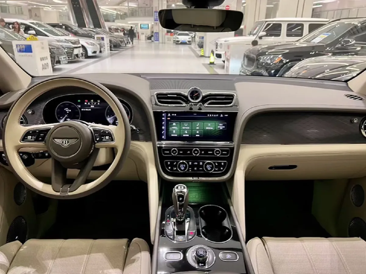 2021 Bentley Bentayga 4.0T 550HP V8 8AT,autocango,china used car exporter,china ev exporter,chinese used car exporter,chinese used ev exporter