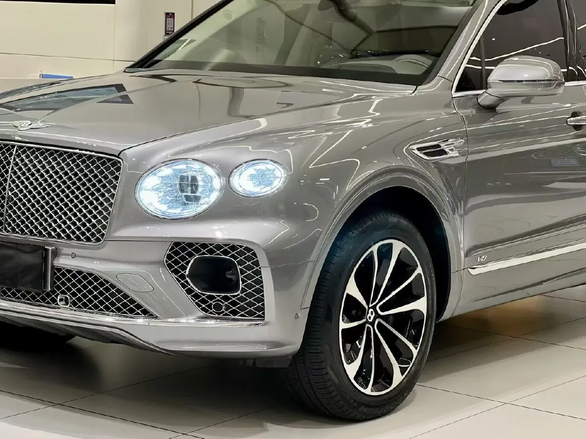 2021 Bentley Bentayga 4.0T 550HP V8 8AT,autocango,china used car exporter,china ev exporter,chinese used car exporter,chinese used ev exporter