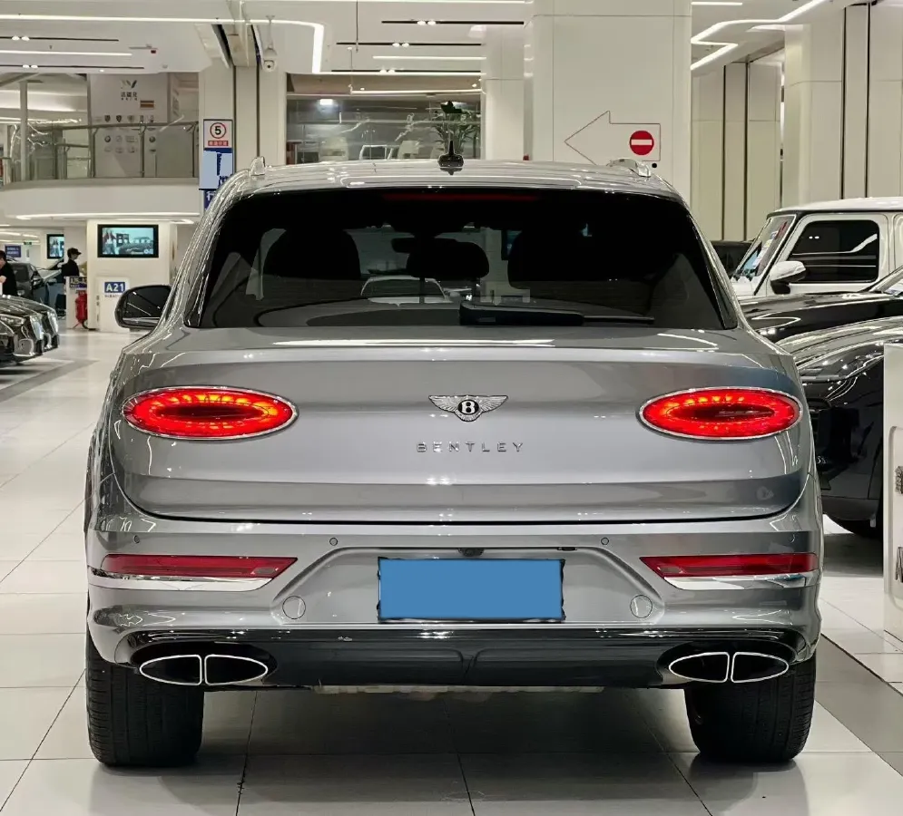 2021 Bentley Bentayga 4.0T 550HP V8 8AT,autocango,china used car exporter,china ev exporter,chinese used car exporter,chinese used ev exporter