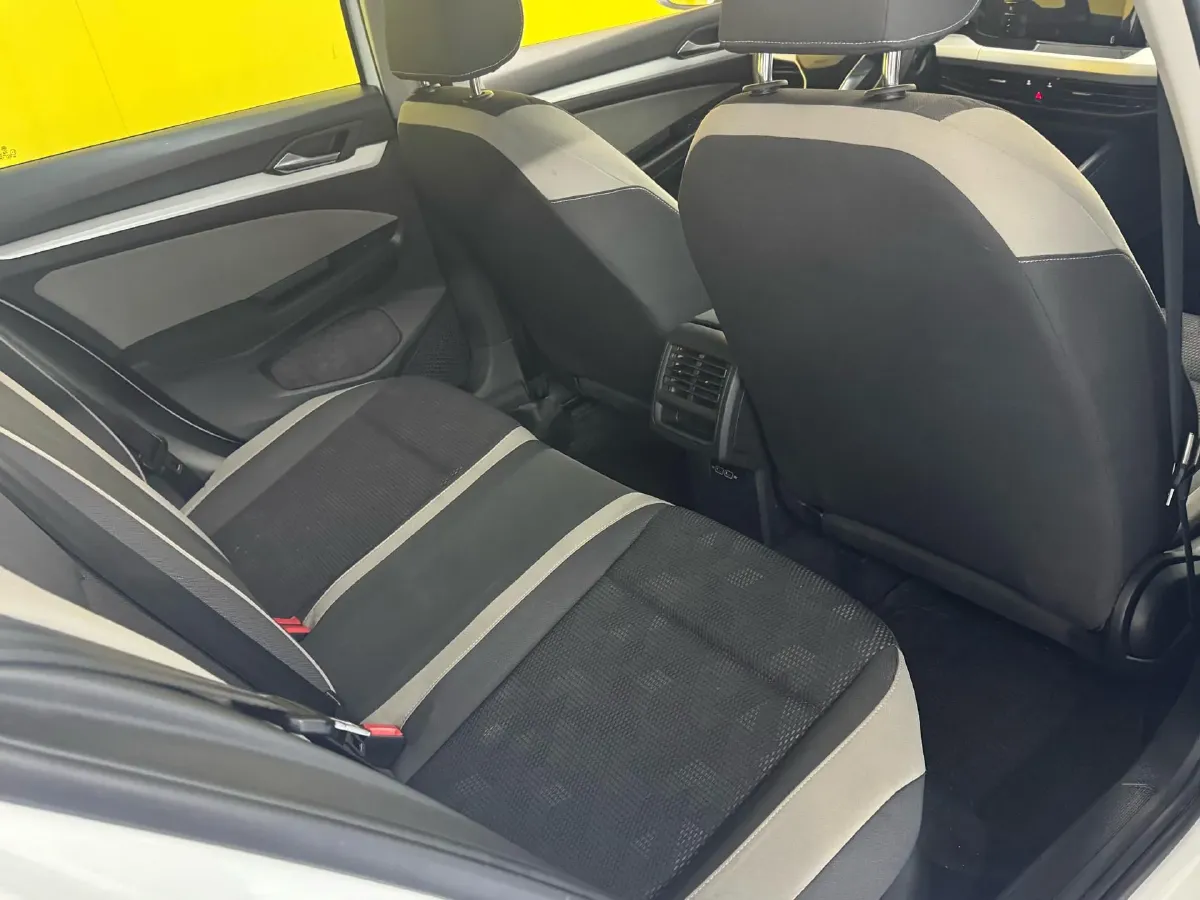 2023 Volkswagen Golf 1.2T 116HP L4 7DCT,autocango,china used car exporter,china ev exporter,chinese used car exporter,chinese used ev exporter