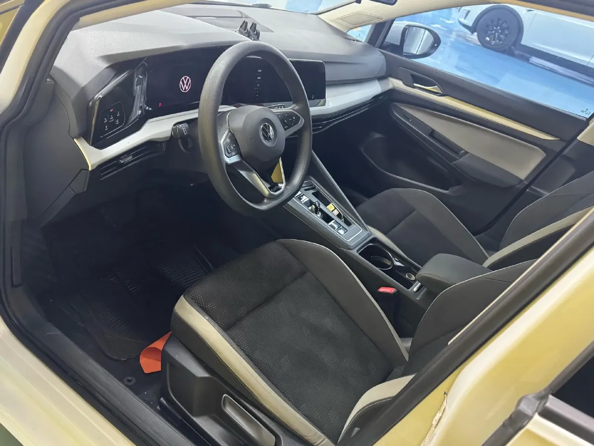 2023 Volkswagen Golf 1.2T 116HP L4 7DCT,autocango,china used car exporter,china ev exporter,chinese used car exporter,chinese used ev exporter