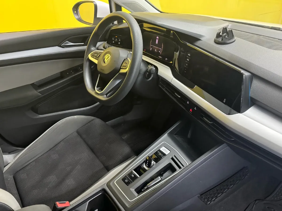 2023 Volkswagen Golf 1.2T 116HP L4 7DCT,autocango,china used car exporter,china ev exporter,chinese used car exporter,chinese used ev exporter