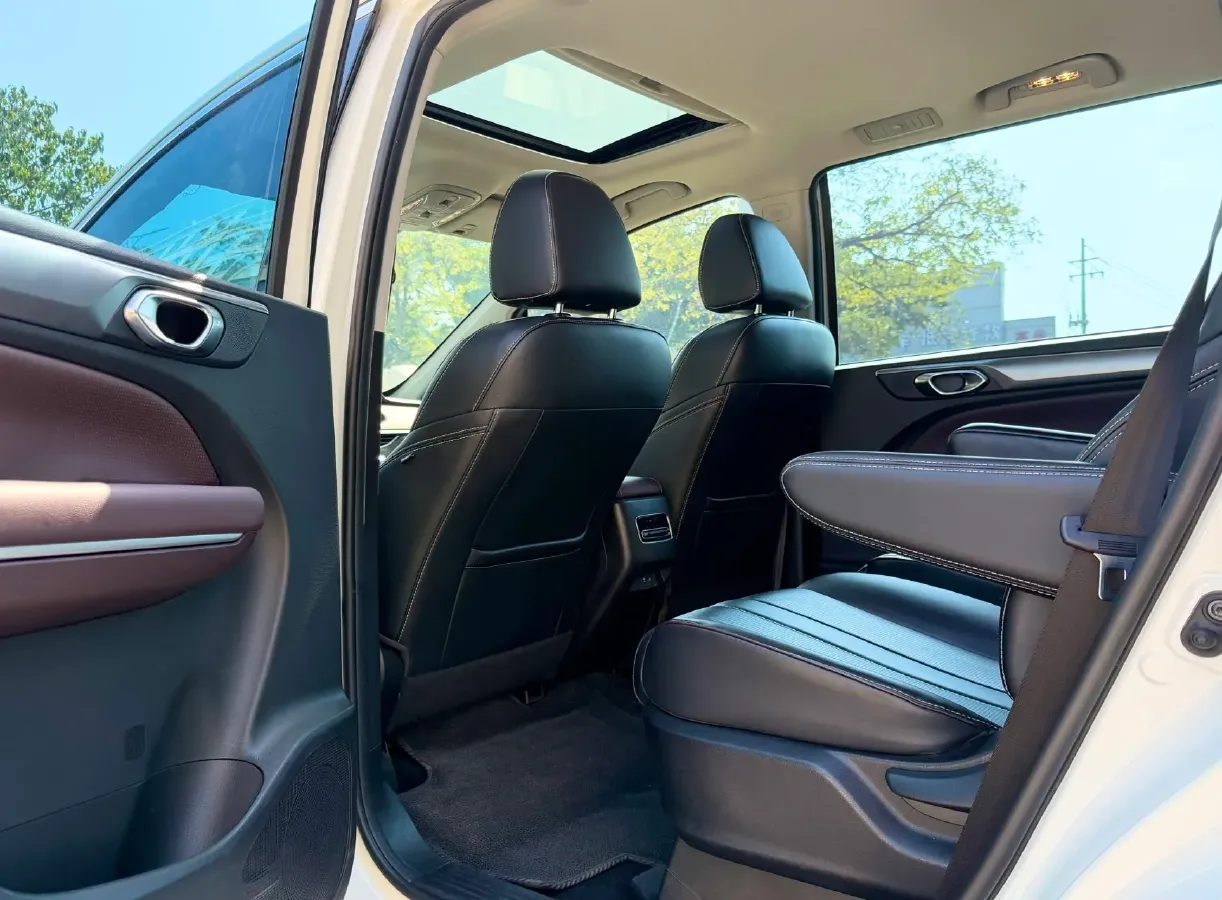 2023 GAC Trumpchi M6 1.5T 177HP L4 7DCT,autocango,china used car exporter,china ev exporter,chinese used car exporter,chinese used ev exporter