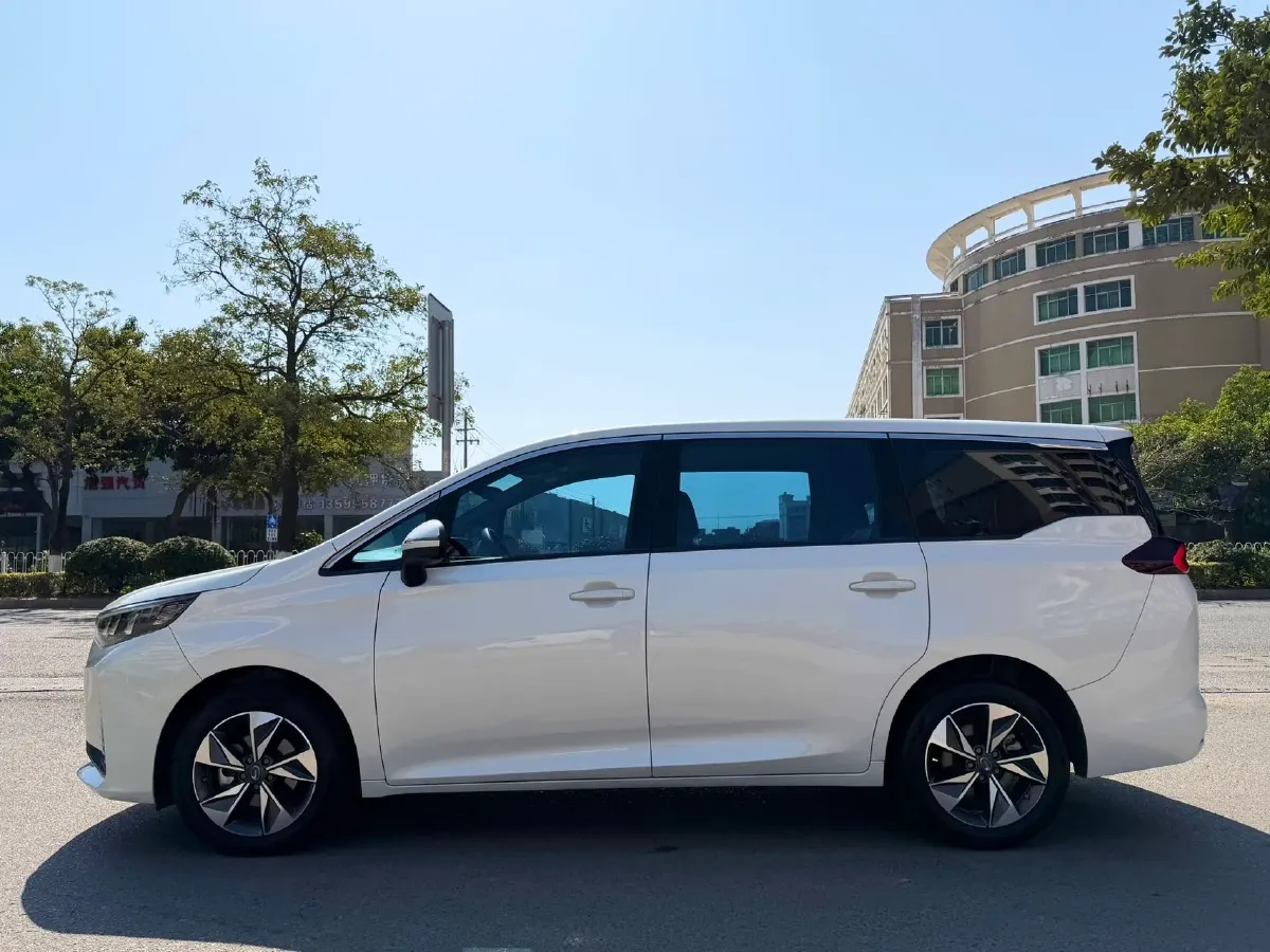 2023 GAC Trumpchi M6 1.5T 177HP L4 7DCT,autocango,china used car exporter,china ev exporter,chinese used car exporter,chinese used ev exporter