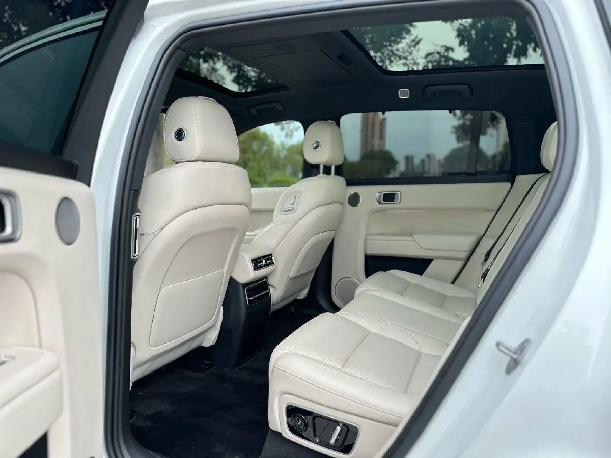 2023 Li L7 Range Extended 154HP REEV 40.9KWH,autocango,china used car exporter,china ev exporter,chinese used car exporter,chinese used ev exporter