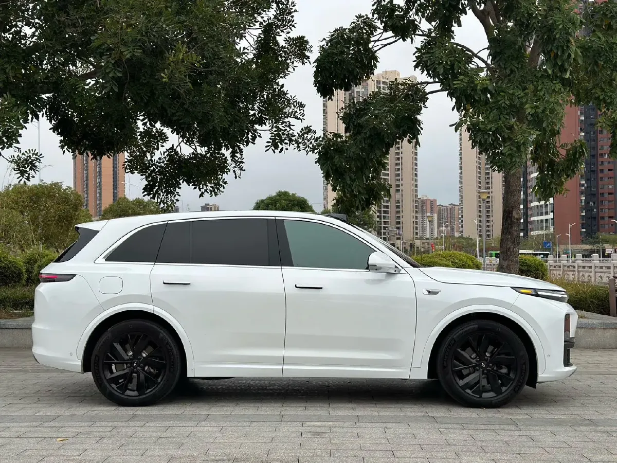 2023 Li L7 Range Extended 154HP REEV 40.9KWH,autocango,china used car exporter,china ev exporter,chinese used car exporter,chinese used ev exporter