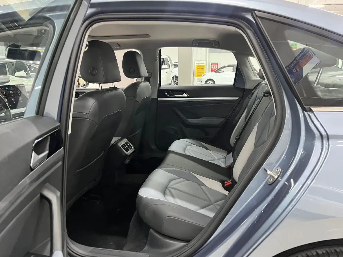 2023 Volkswagen Lavida 1.4T 150HP L4 7DCT,autocango,china used car exporter,china ev exporter,chinese used car exporter,chinese used ev exporter