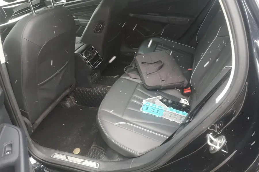 2024 Volkswagen Passat 2.0T 220HP L4 7DCT,autocango,china used car exporter,china ev exporter,chinese used car exporter,chinese used ev exporter