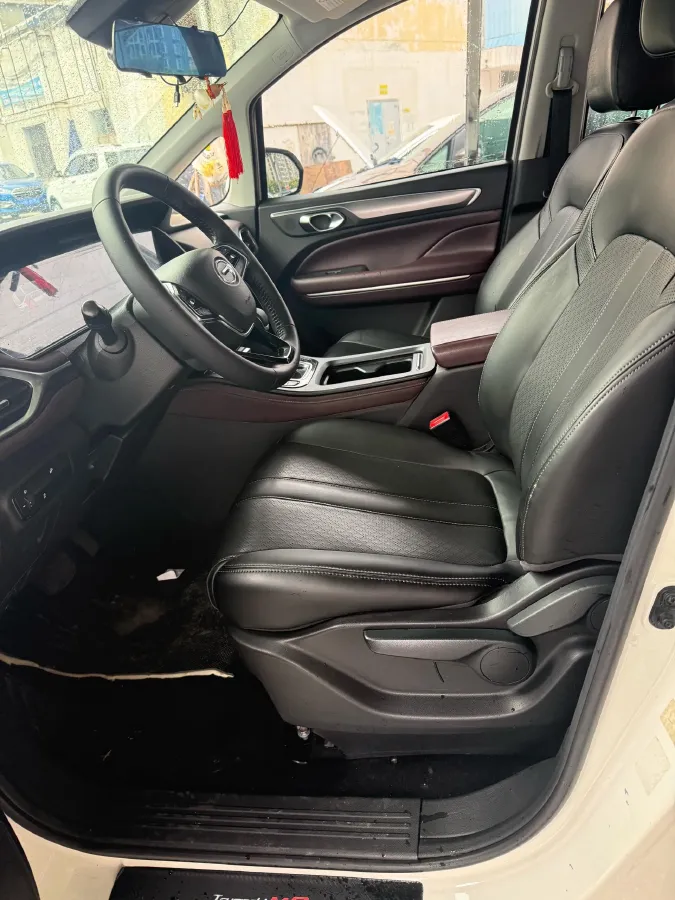 2021 GAC Trumpchi M6 1.5T 169HP L4 7DCT,autocango,china used car exporter,china ev exporter,chinese used car exporter,chinese used ev exporter