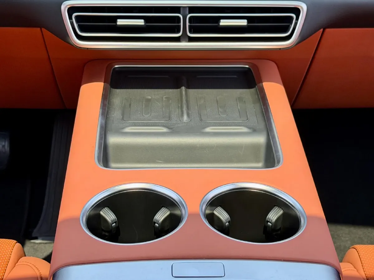 2024 Li L9 Range Extended 154HP REEV 52.3KWH,autocango,china used car exporter,china ev exporter,chinese used car exporter,chinese used ev exporter