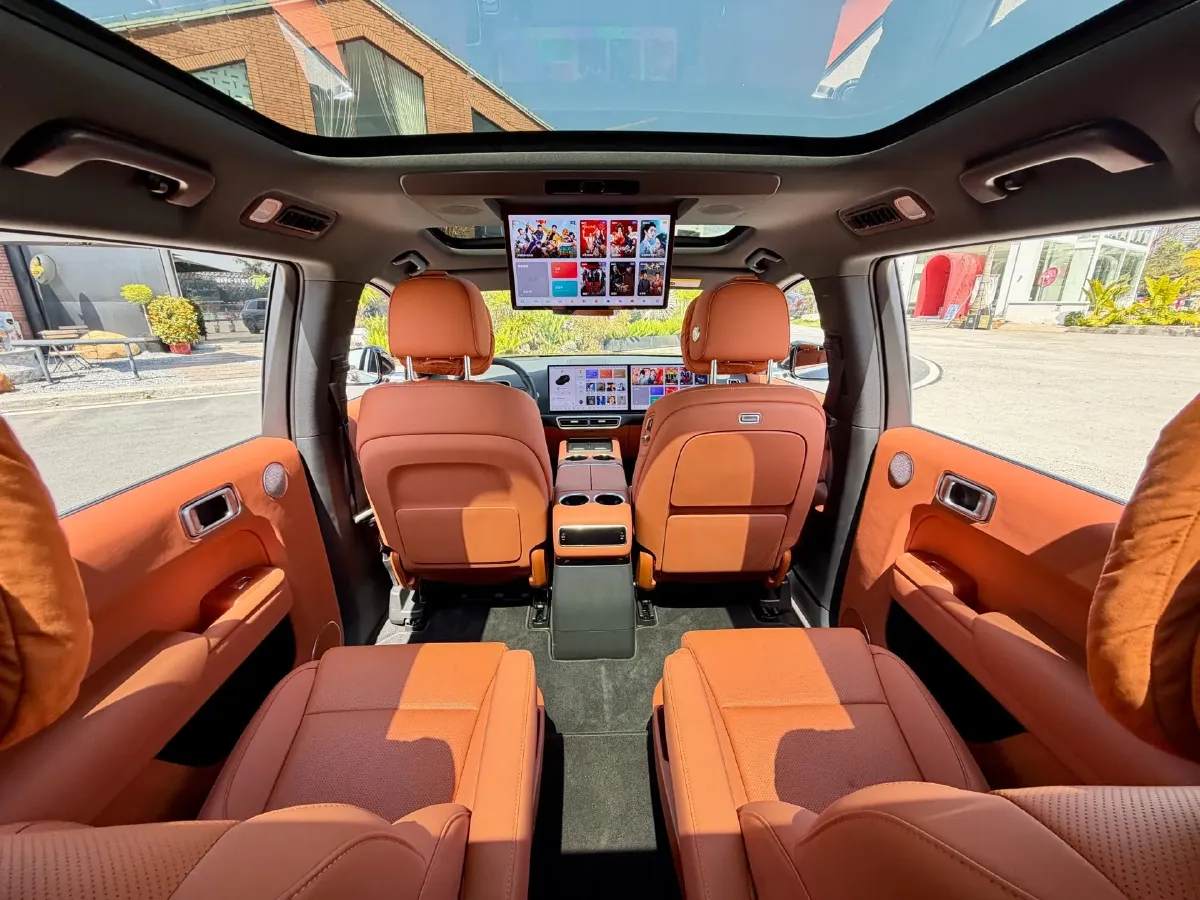 2024 Li L9 Range Extended 154HP REEV 52.3KWH,autocango,china used car exporter,china ev exporter,chinese used car exporter,chinese used ev exporter