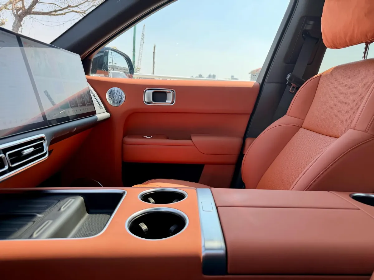 2024 Li L9 Range Extended 154HP REEV 52.3KWH,autocango,china used car exporter,china ev exporter,chinese used car exporter,chinese used ev exporter