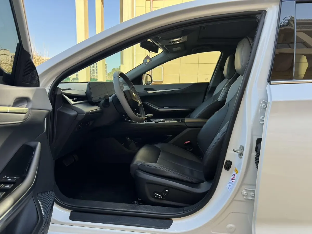 2023 ChangAn Raeton Plus 1.5T 188HP L4 7DCT,autocango,china used car exporter,china ev exporter,chinese used car exporter,chinese used ev exporter