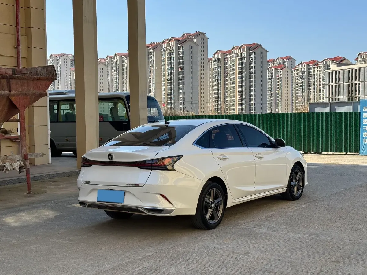 2023 ChangAn Raeton Plus 1.5T 188HP L4 7DCT,autocango,china used car exporter,china ev exporter,chinese used car exporter,chinese used ev exporter