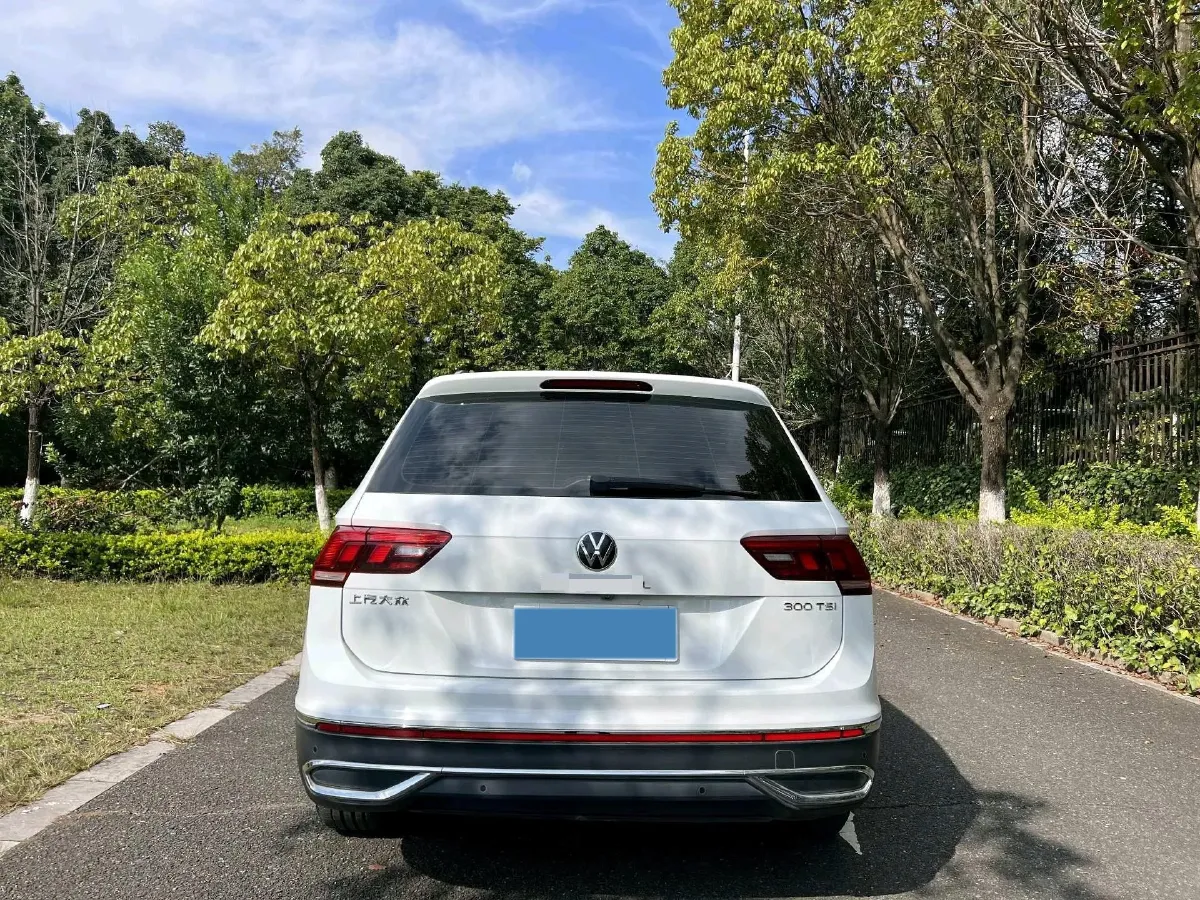 2023 Volkswagen Tiguan L 1.5T 160HP L4 7DCT,autocango,china used car exporter,china ev exporter,chinese used car exporter,chinese used ev exporter