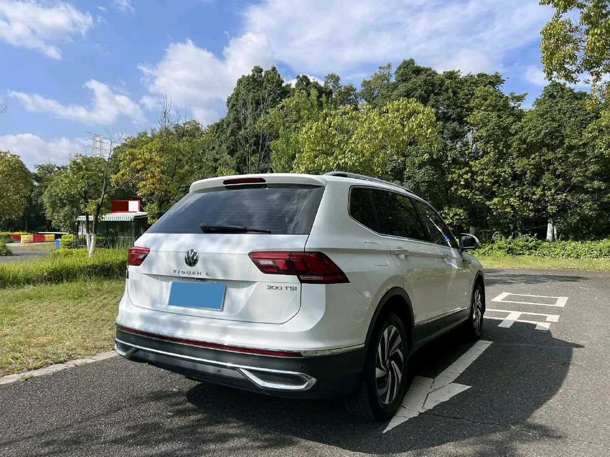 2023 Volkswagen Tiguan L 1.5T 160HP L4 7DCT,autocango,china used car exporter,china ev exporter,chinese used car exporter,chinese used ev exporter