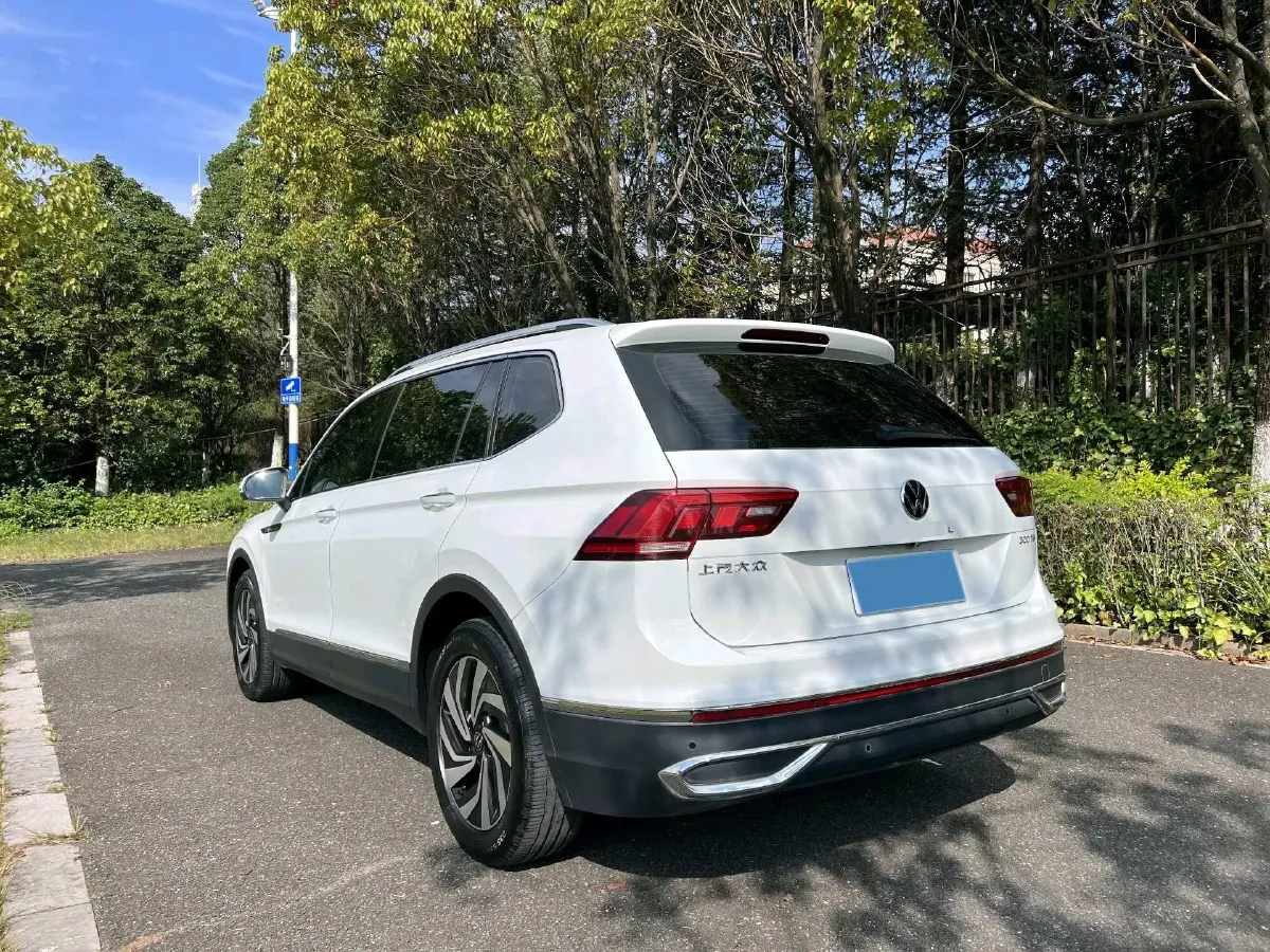 2023 Volkswagen Tiguan L 1.5T 160HP L4 7DCT,autocango,china used car exporter,china ev exporter,chinese used car exporter,chinese used ev exporter