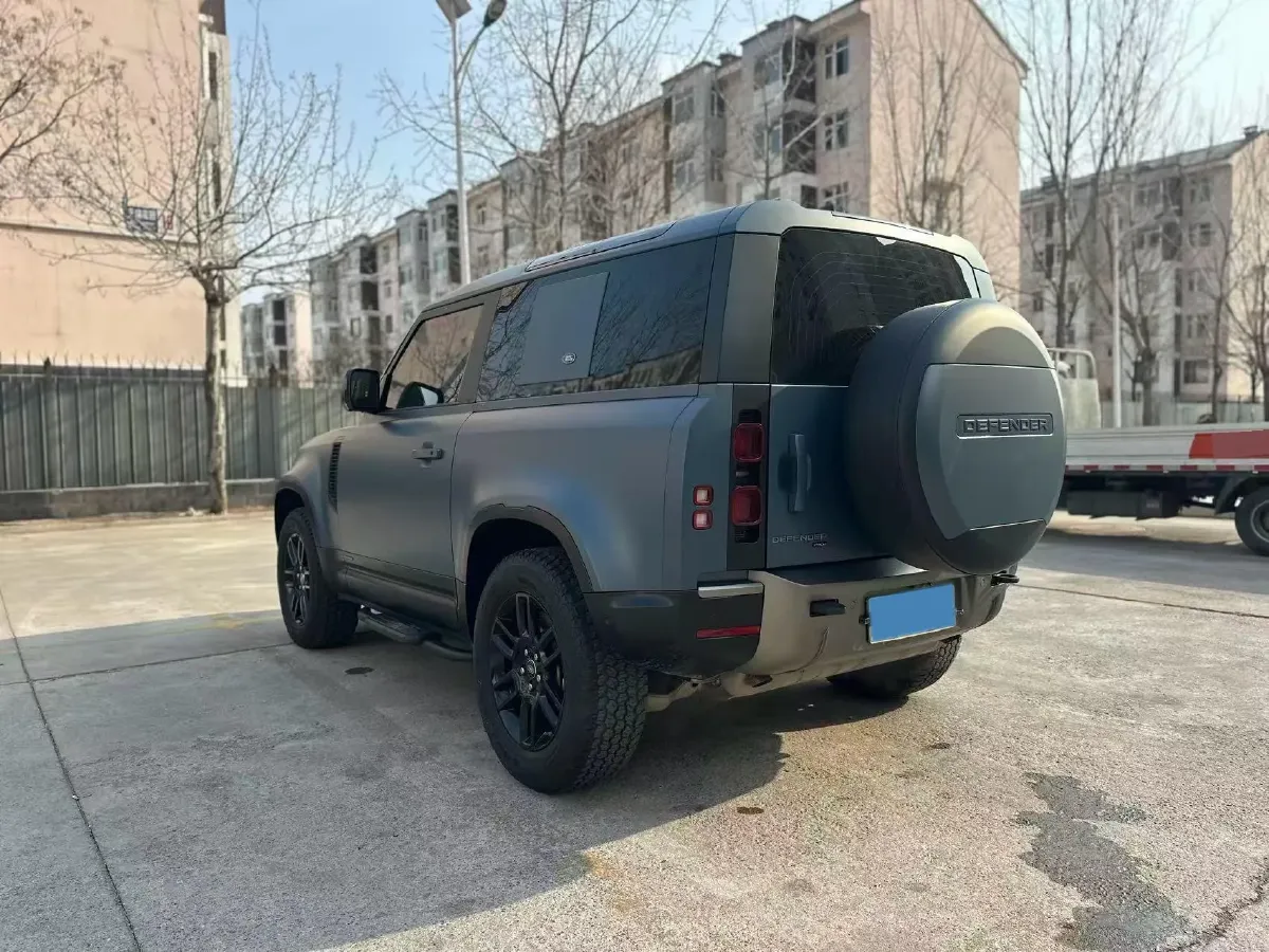 2021 Land Rover Defender 3.0T 400HP L6 8AT,autocango,china used car exporter,china ev exporter,chinese used car exporter,chinese used ev exporter