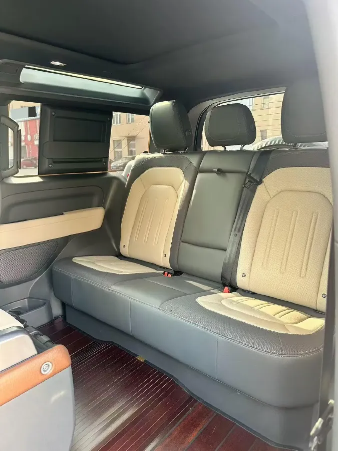 2021 Land Rover Defender 3.0T 400HP L6 8AT,autocango,china used car exporter,china ev exporter,chinese used car exporter,chinese used ev exporter