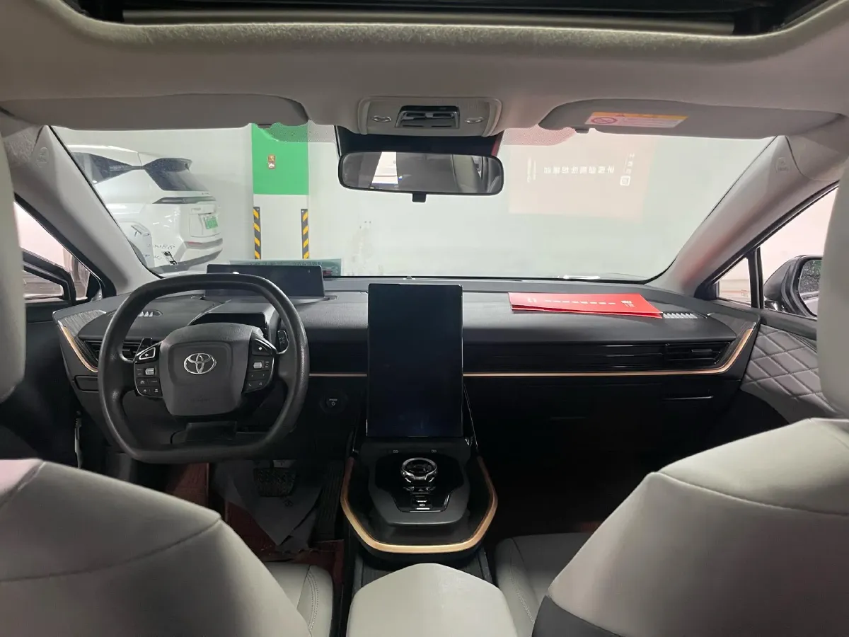 2023 Toyota bZ3 BEV 49.92KWH,autocango,china used car exporter,china ev exporter,chinese used car exporter,chinese used ev exporter