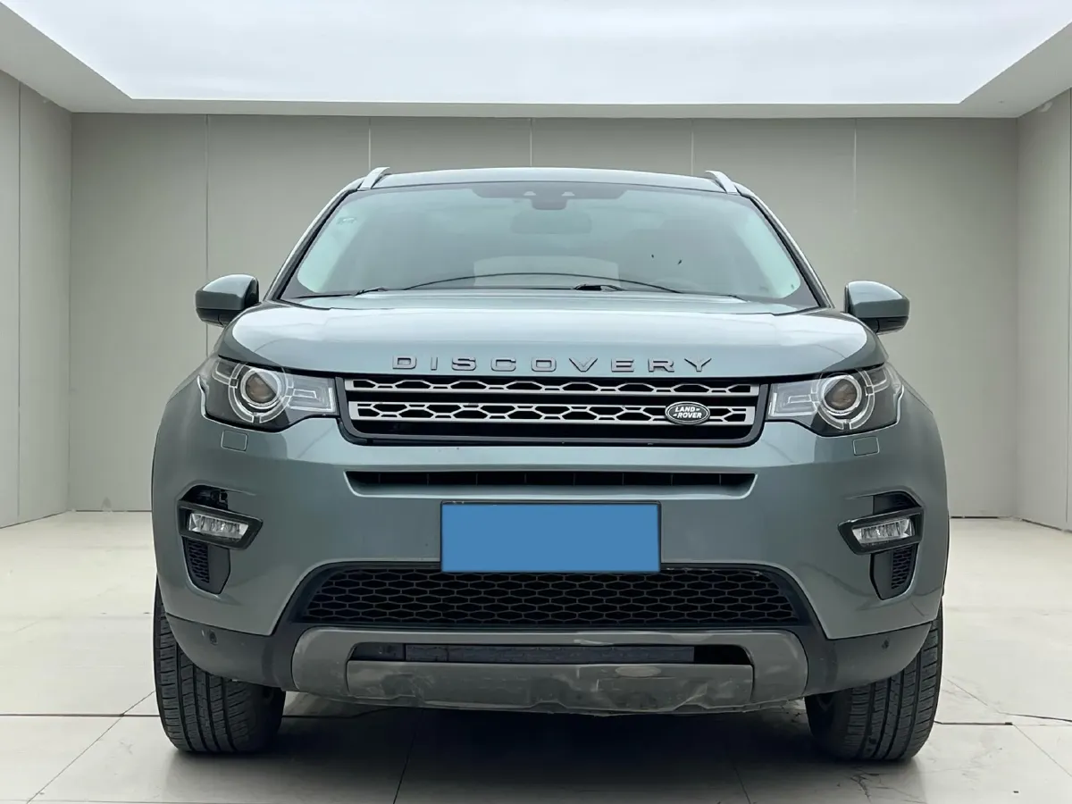 2018 Land Rover Discovery Sport 2.0T 241HP L4 9AT,autocango,china used car exporter,china ev exporter,chinese used car exporter,chinese used ev exporter