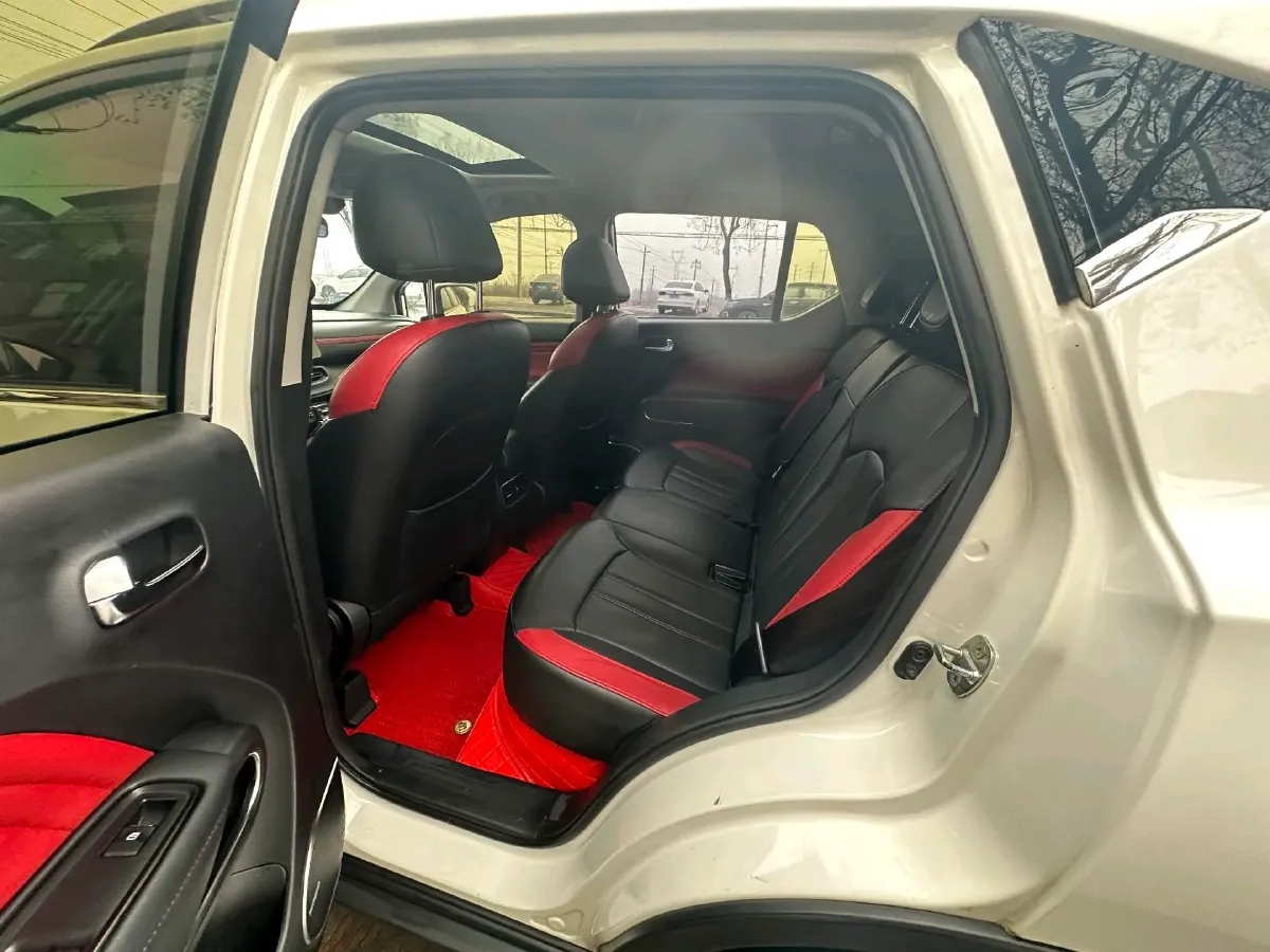 2021 GAC Trumpchi GS3 1.5T 169HP L4 6AT,autocango,china used car exporter,china ev exporter,chinese used car exporter,chinese used ev exporter