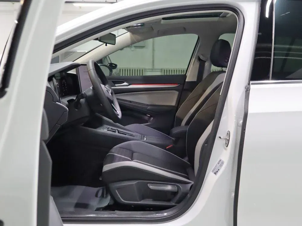 2025 Volkswagen Golf 1.5T 160HP L4 7DCT,autocango,china used car exporter,china ev exporter,chinese used car exporter,chinese used ev exporter