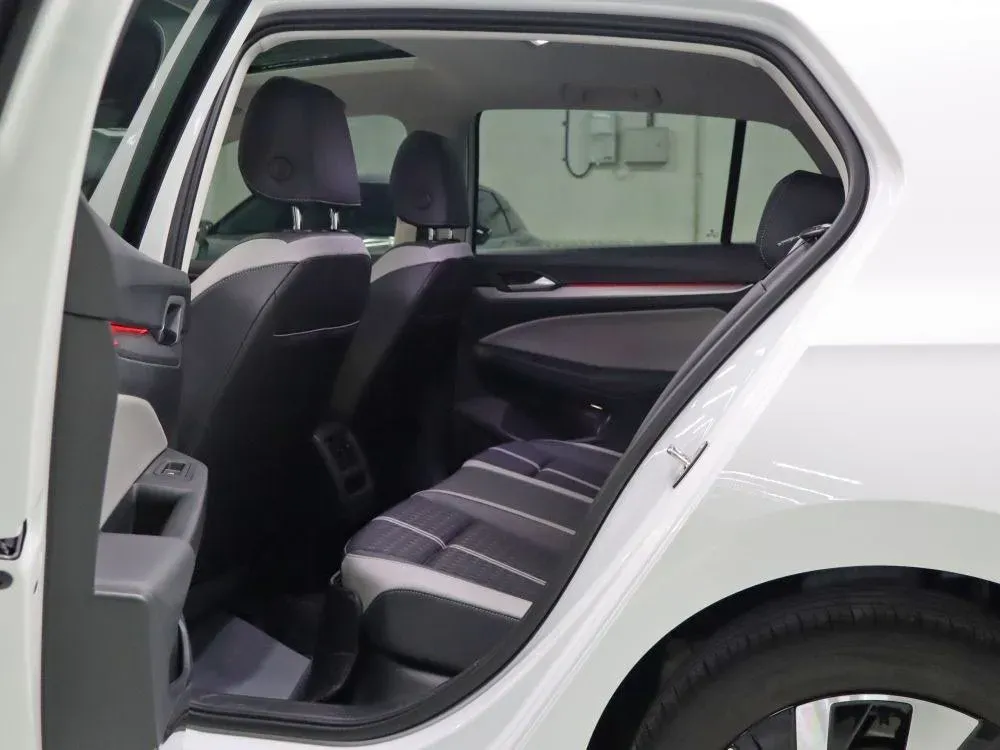 2025 Volkswagen Golf 1.5T 160HP L4 7DCT,autocango,china used car exporter,china ev exporter,chinese used car exporter,chinese used ev exporter