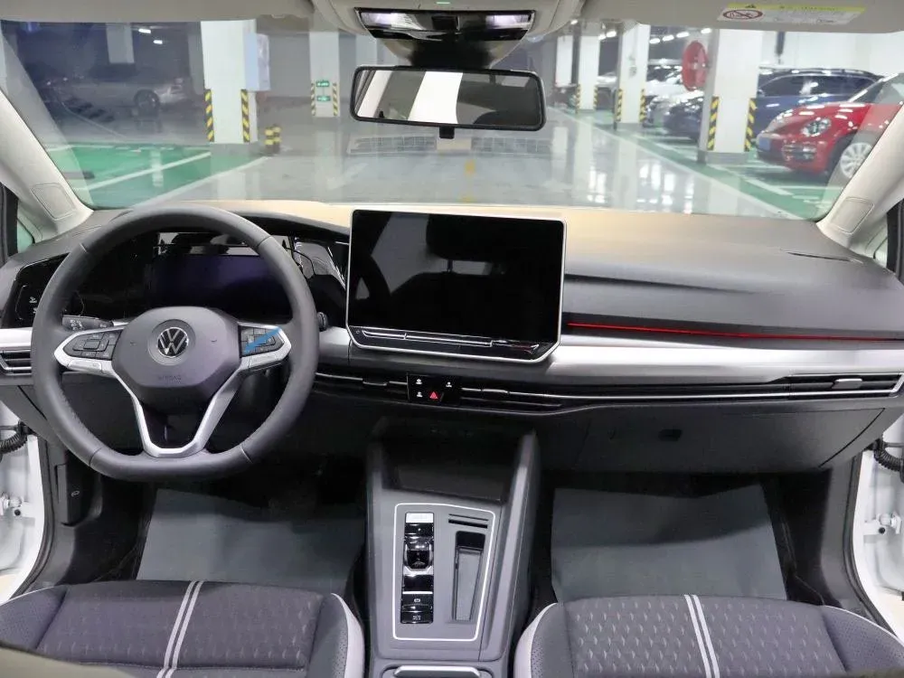 2025 Volkswagen Golf 1.5T 160HP L4 7DCT,autocango,china used car exporter,china ev exporter,chinese used car exporter,chinese used ev exporter