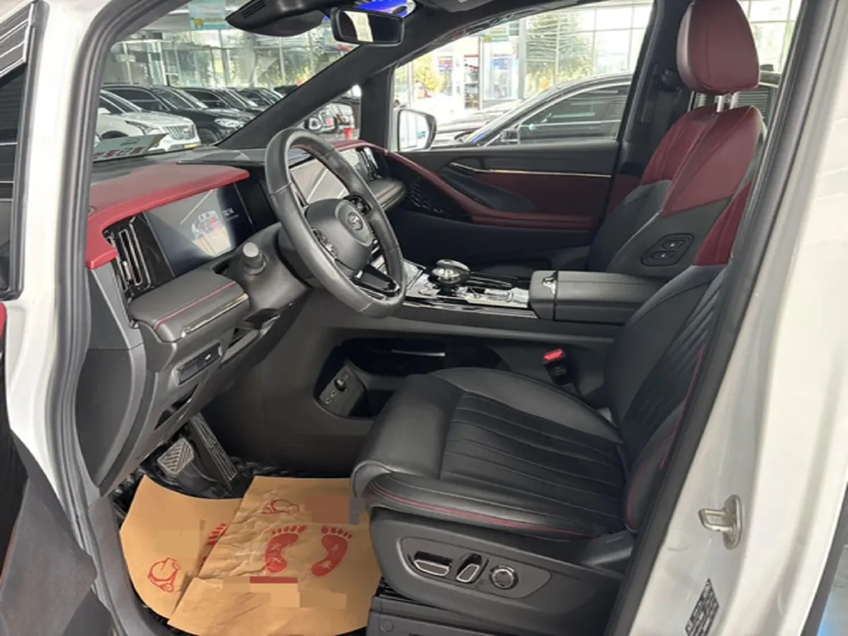 2023 GAC Trumpchi M8 2.0T 252HP L4 8AT,autocango,china used car exporter,china ev exporter,chinese used car exporter,chinese used ev exporter