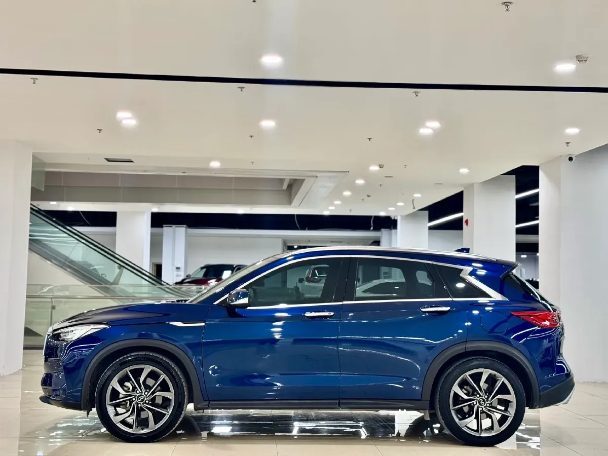 2022 Infiniti QX50 2.0T 245HP L4 CVT,autocango,china used car exporter,china ev exporter,chinese used car exporter,chinese used ev exporter