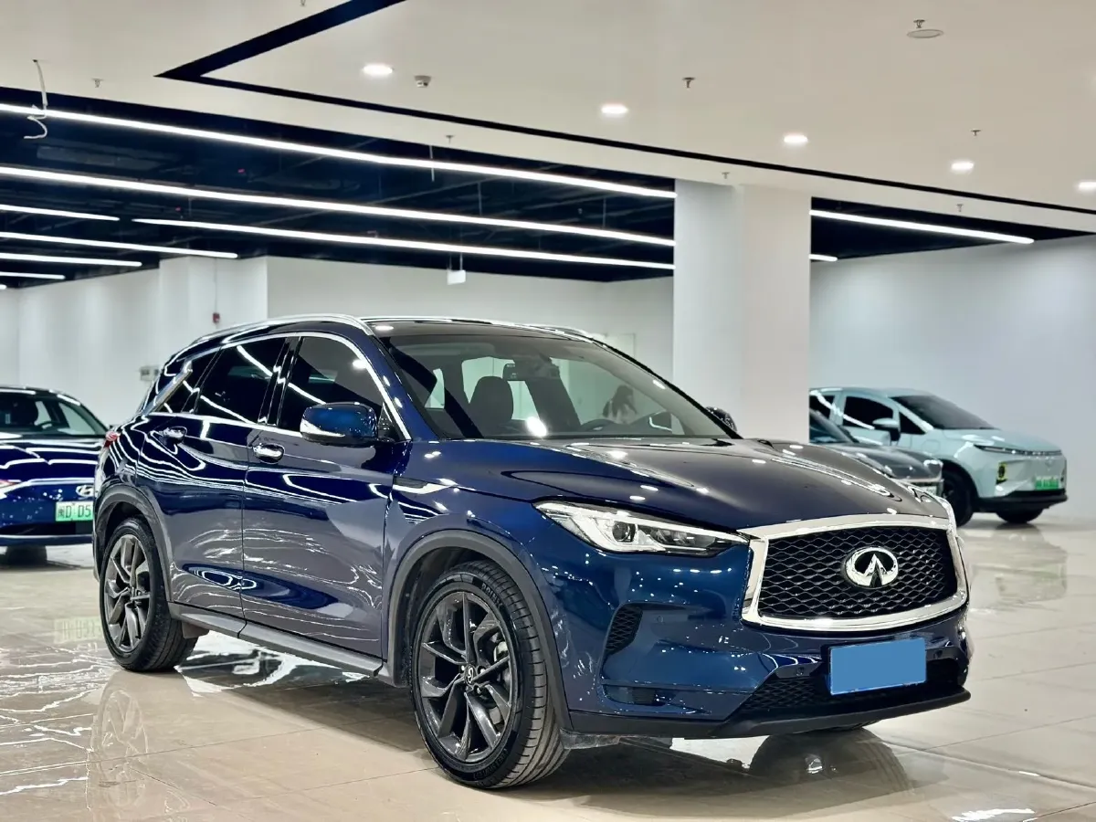 2022 Infiniti QX50 2.0T 245HP L4 CVT,autocango,china used car exporter,china ev exporter,chinese used car exporter,chinese used ev exporter