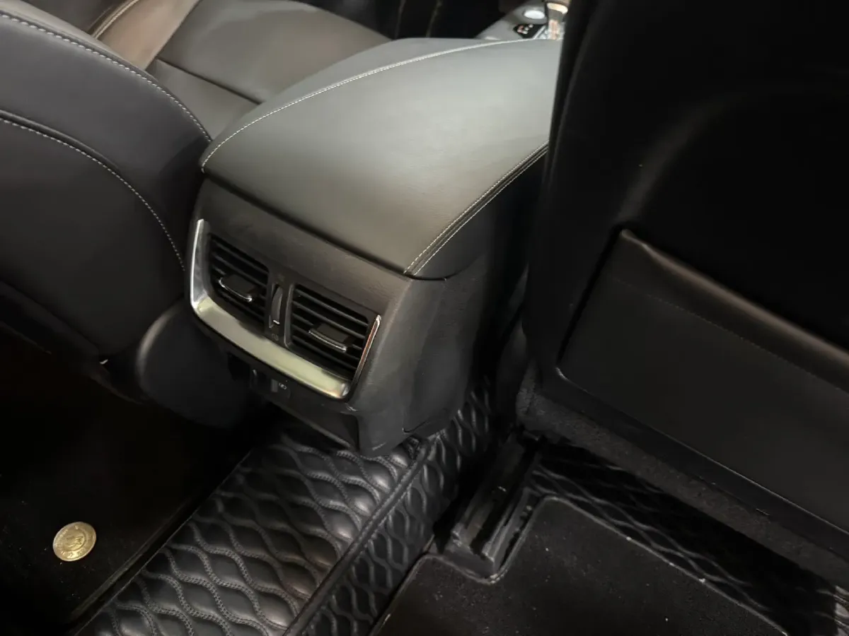 2022 Infiniti QX50 2.0T 245HP L4 CVT,autocango,china used car exporter,china ev exporter,chinese used car exporter,chinese used ev exporter