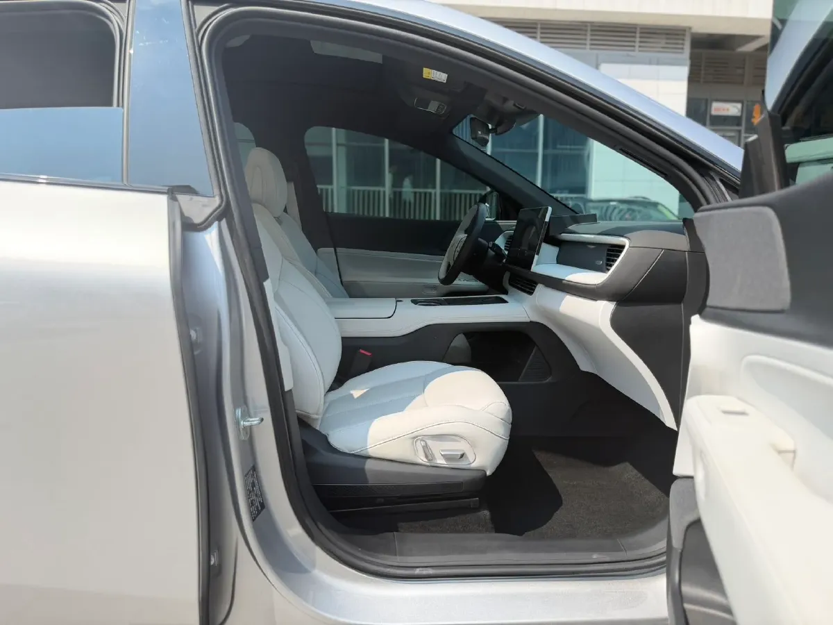 2023 Xpeng G6 BEV 66KWH,autocango,china used car exporter,china ev exporter,chinese used car exporter,chinese used ev exporter